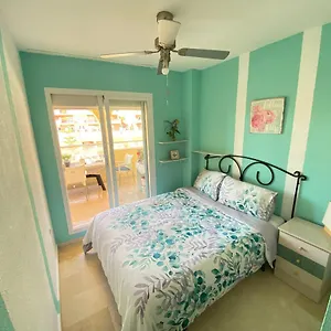 With Sea And Mountain Views En Piso Compartido 1 O 2 Personas Benalmadena